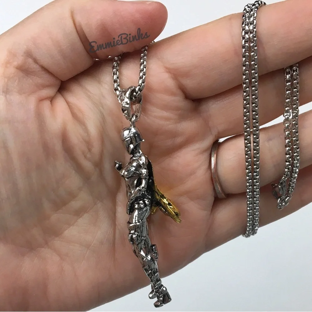 New Star Wars Female Mandalorian Caped Anime Style Character Pendant Necklace - Picture 4 of 10
